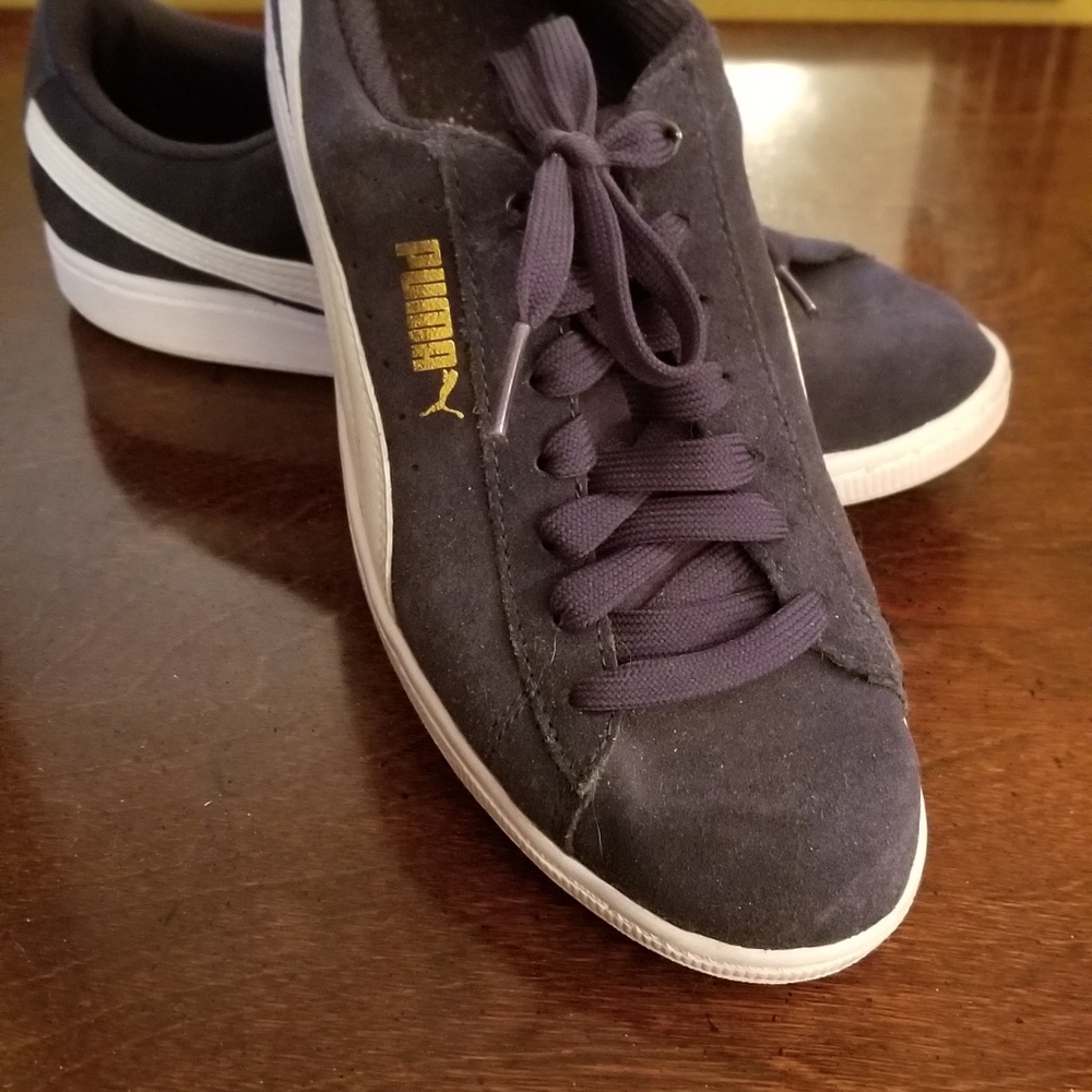 Shoes - Picture 2 of 3